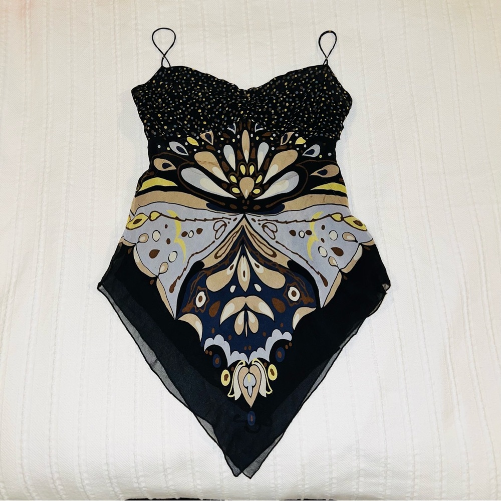 RARE✨BCBG Handkerchief Top